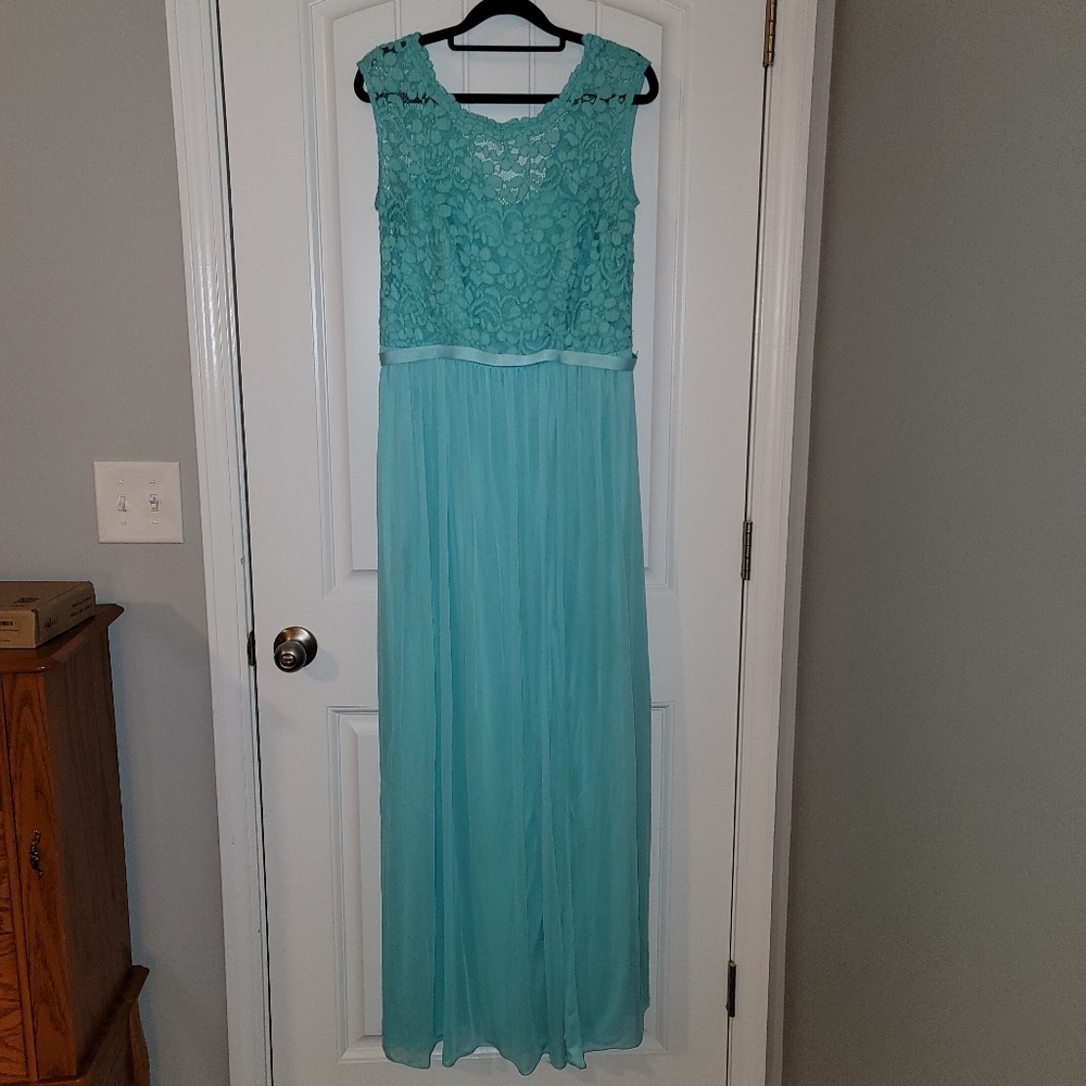 DAVID'S BRIDAL Bridesmaid dress Long Spa